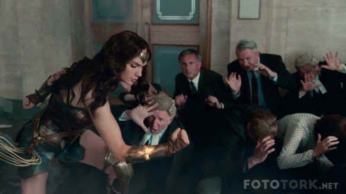 Adalet-Birligi---Justice-League-2017-1080p-BluRay-x264-DUAL-TR-ENG-TORK.mkv_snapshot_00.10.30.jpg
