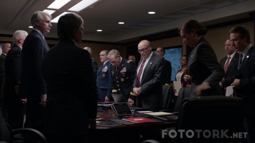 Homeland-S07E03-720p-WEB-DL-H264-DEFLATE-TR-Altyazi-TORK.mkv_snapshot_14.04.jpg