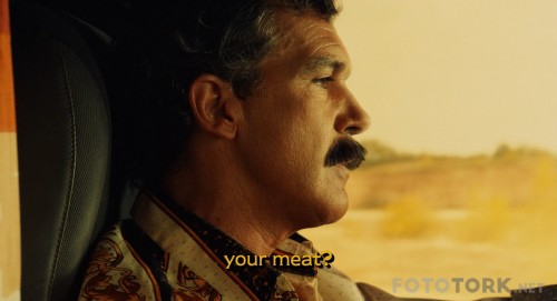 Ustura-Donuyor---Machete-Kills-2013-1080p-BluRay-x264-DUAL-TR-ENG-TORK.mkv_snapshot_01.22.09.jpg