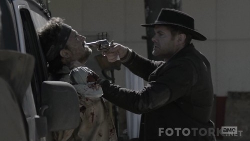 Fear-the-Walking-Dead-S04E06-720p-HDTV-x264-KILLERS-TR-Altyazi-TORK.mkv_snapshot_06.15.jpg