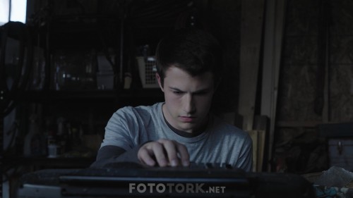 13-Reasons-Why---Olmek-Icin-13-Sebep-S01E01.mkv_snapshot_12.27.jpg