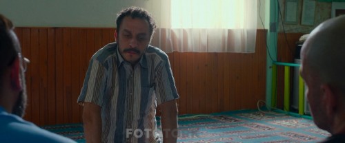 Kelebekler-2018-1080p-WEB-DL-iTunes-x264-SanSurSuz-TORK.mkv_snapshot_00.51.43_2018.08.08_16.30.57.jpg