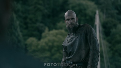 Vikings-S05E01-The-Departed-Part-One.mkv_snapshot_19.54.930.jpg