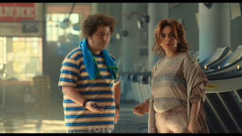 Maidenin-Altin-Gunu-2017-1080p-NF-WEB-DL-H264-DD5.1-SanSurSuz-TORK.mp4_snapshot_00.38.24_2019.03.31_07.46.43.jpg