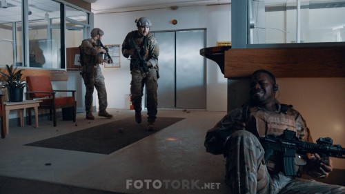 Alien-Warfare-2019-1080p-WEB-DL-x264-DUAL-TR-ENG-TORK.mkv_snapshot_00.47.02.926.jpg