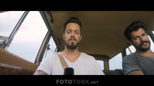 Kardesim-Benim-2016-1080p-NF-WEB-DL-H264-SanSurSuz-TORK.mp4_snapshot_00.28.16_2019.04.13_09.44.01.jpg