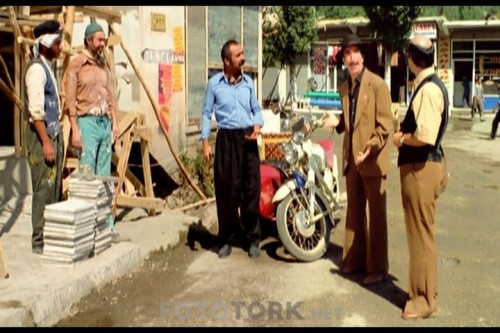 Vizontele-Tuuba-2003-480p-NF-WEB-DL-H264-TORK.mp4_snapshot_00.11.47.734.jpg