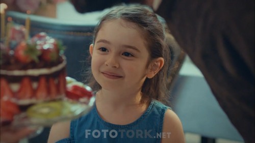 Bir.Aile.Hikayesi.BL.07.720p.WEBRip.AAC.by.cideli37.TORK.mkv_snapshot_01.41.27.jpg