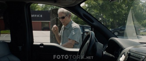 Kacakci---The-Mule-2018-1080p-BluRay-x264-DUAL-TR-ENG-TORK.mkv_snapshot_00.35.46.315.jpg
