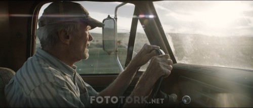 Kacakci---The-Mule-2018-720p-BluRay-x264-DUAL-TR-ENG-TORK.mkv_snapshot_00.15.44.345.jpg