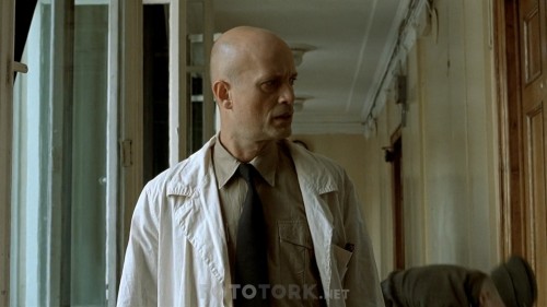 Cokus---Downfall-aka-Der-Untergang-2004-1080p-BluRay-x264-DD5.1-DUAL-TR-GER-TORK.mkv_snapshot_00.10.12.061.jpg
