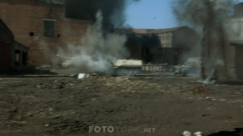 Cokus---Downfall-aka-Der-Untergang-2004-1080p-BluRay-x264-DD5.1-DUAL-TR-GER-TORK.mkv_snapshot_00.29.51.741.jpg