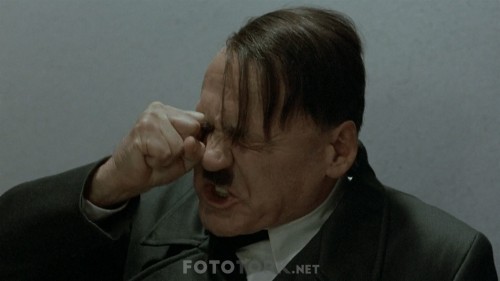 Cokus---Downfall-aka-Der-Untergang-2004-1080p-BluRay-x264-DD5.1-DUAL-TR-GER-TORK.mkv_snapshot_01.17.50.741.jpg