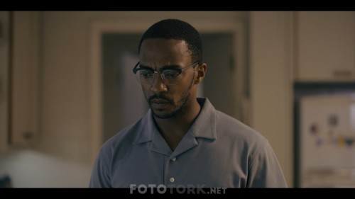 Black.Mirror.S05E01.Striking.Vipers.1080p.NF.WEB-DL.DDP5.1.x264.DUAL.TR-EN.TORK.mkv_snapshot_00.46.04.230.jpg