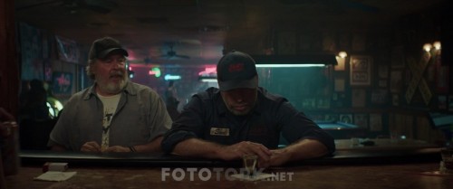 Trading.Paint.2019.720p.BluRay.x264.AC3.DUAL.TORK.mkv_snapshot_00.17.01.605.jpg