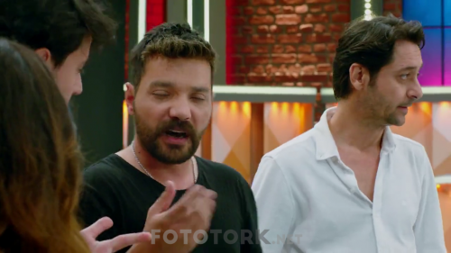 Borc.Harc.2019.720p.WeBRip.h264.AC3.TORK.mkv_003956035.png