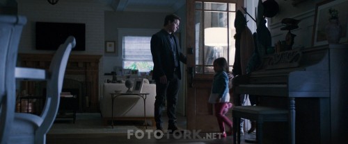 Instant.Family.2018.1080p.BluRay.AC3.DuaL.TR-ENG.TORK.mkv_snapshot_01.38.04.469.jpg