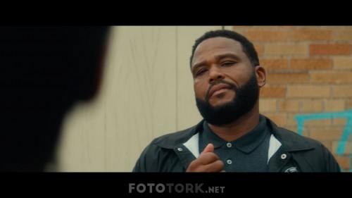 Beats.2019.1080p.NF.WEB-DL.DDP5.1.x264.DuaL.TR-ENG.TORK.mkv_snapshot_01.02.53.770.jpg