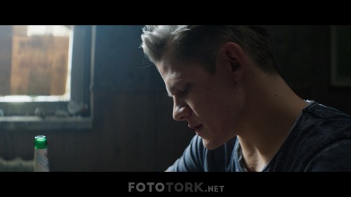 Kidnapping.Stella.2019.1080p.NF.WEB-DL.AC3.DUAL.TR-GER.TORK.mkv_snapshot_00.19.24.000.jpg