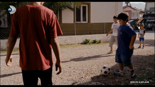 Berlin.Kaplani.2012.HDTvRip.1080p.x264.AC3.by.cideli37.TORK.mkv_snapshot_00.16.36.jpg