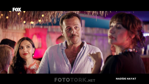 Nadide.Hayat.2015.HDTvRip.1080p.x264.AC3.by.cideli37.TORK.mkv_snapshot_01.20.44.jpg