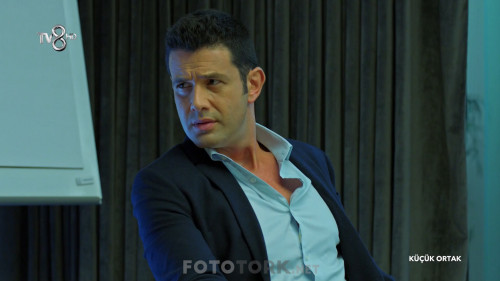 Kucuk.Ortak.2017.HDTvRip.1080p.x264.AC3.by.cideli37.TORK.mkv_snapshot_00.25.59.jpg