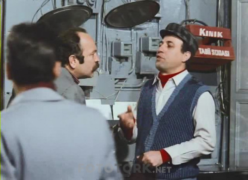 Kemal-Sunal-Yoksul-1988-DVDRip-XVid.avi_snapshot_00.56.37.640.jpg