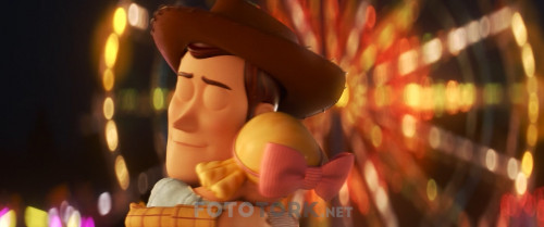 Toy.Story.4.2019.720p.BluRay.x264.AC3.DUAL.TR-ENG.TORK.mkv_snapshot_01.26.08_2019.10.11_20.17.14.jpg