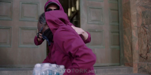 Icerideki-Adam-Muhbir-2019-1080p-BluRay-DUAL-TR-EN-TORK_00_31_45_07_3.jpg