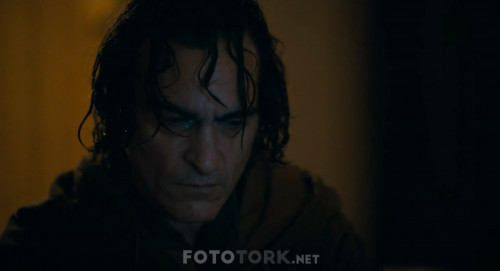Joker-2019-1080p-HDRip-10bit-x264-AAC2.0-TR-Altyazi-TORK.mkv_snapshot_01.17.10_2019.11.11_06.02.24.jpg