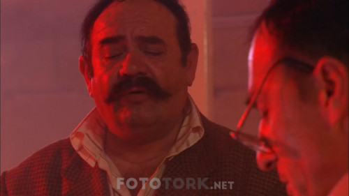 Yasar-Ne-Yasar-Ne-Yasamaz-2008-720p-WEB-DL-x264-TORK.mkv_snapshot_00.14.50.960.jpg