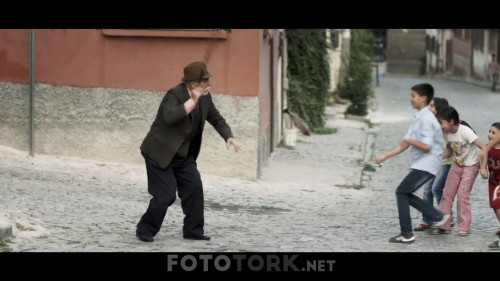 Icimdeki.Insan.2015.WEB-DL.720p.AAC.by.cideli37.TORK.mkv_snapshot_00.03.04.jpg