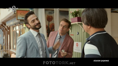 Ailecek.Saskiniz.2018.HDTvRip.1080p.x264.AC3.by.cideli37.TORK.mkv_snapshot_01.11.48.880.jpg