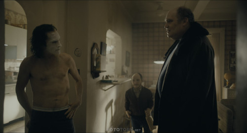 Joker.2019.BluRay.2160p.x265.HDR.AC3.DUAL.TR-EN.TORK.mkv_snapshot_01.27.49.139.jpg