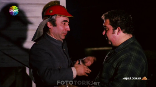 Neseli.Gunler.1978.HDTvRip.Restorasyonlu.1080p.AC3.by.cideli37.TORK.mkv_snapshot_00.19.04.375.jpg