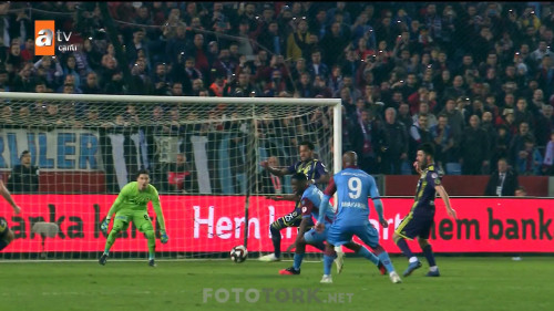 Trabzonspor.2-1.Fenerbahce.ZTK.Yari.Final.Full.Mac.03.03.2020.HDTvRip.1080p.AC3.TORK.mkv_snapshot_01.14.30.734.jpg