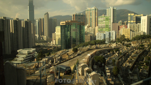 Contagion---Salgin-2011-1080p-BluRay-x264-DUAL-TR-ENG-TORK.mkv_snapshot_01.28.40_2020.03.20_14.51.20.jpg