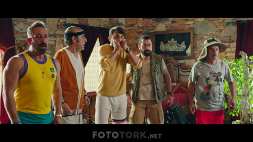 Karakomik-Filmler.Kacamak.2019.1080p.NF.WEBRip.DDP5.1.x264.TORK.mkv_snapshot_00.34.26.342.jpg