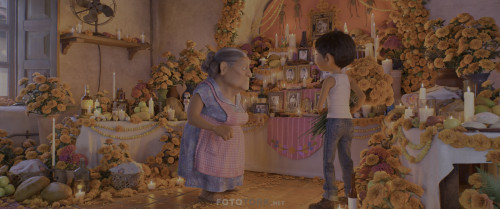 Coco.2017.2160p.UHD.BluRay.x265.DUAL.TR-ENG.TORK.mkv_snapshot_00.10.02.352.jpg