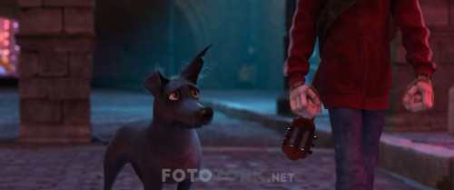 Coco.2017.720p.BluRay.H264.AC3.DUAL.TR-ENG.TORK.mkv_snapshot_00.54.35.150.jpg