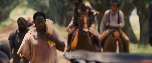 Django.Unchained.2012.BluRay.720p.H264.AC3.DUAL.TR.ENG.TORK.mkv_snapshot_01.25.48.398.jpg