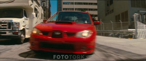 Tam.Gaz.Baby.Driver.2017.BluRay.1080p.H264.AC3.DUAL.TR-ENG.TORK.mkv_snapshot_00.04.03.661.jpg