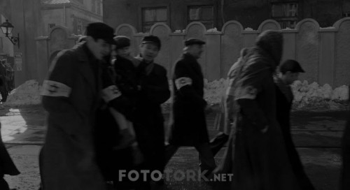 Schindlers.List.1993.BRRip.XviD.TRDUB.TORK.avi_snapshot_00.41.59.723.jpg