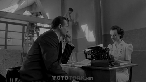 Schindlers.List.1993.BluRay.1080p.x264.DD5.1.DUAL.TR-ENG.TORK.mkv_snapshot_00.29.54.461.jpg