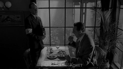 Schindlers.List.1993.BluRay.720p.x264.DD5.1.DUAL.TR-ENG.TORK.mkv_snapshot_00.39.47.804.jpg