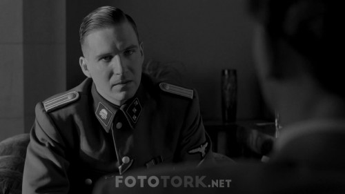 Schindlers.List.1993.BluRay.720p.x264.DD5.1.DUAL.TR-ENG.TORK.mkv_snapshot_01.20.22.155.jpg