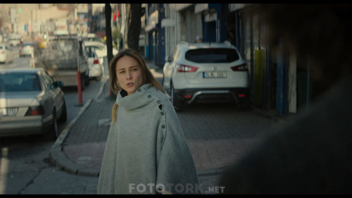 Guzelligin.Portresi.2019.NF.1080p.WEB-DL.Sansursuz.DD5.1.TORK.mkv_snapshot_00.57.56.560.jpg