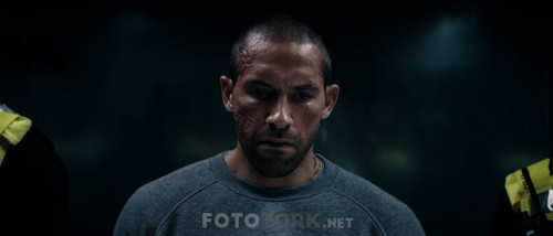 Intikam.Avengement.2019.BluRay.1080p.H264.AC3.DUAL.TR-ENG.TORK.mkv_snapshot_00.02.36.768.jpg
