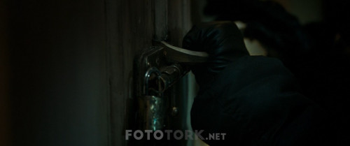 Nefesini.Tut.Dont.Breathe.2016.BluRay.720p.H264.AC3.DUAL.TR-ENG.TORK.mkv_snapshot_00.25.27.027.jpg