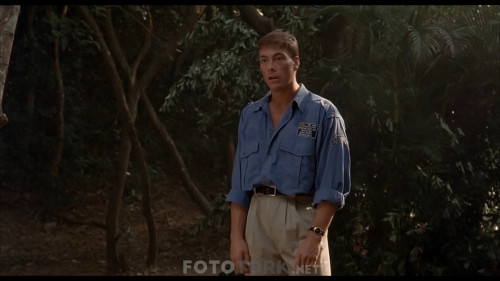 Kickboxer.1989.NF.1080p.WEB-DL.x264.DUAL.TR-ENG.TORK.mkv_snapshot_00.28.36.632.jpg